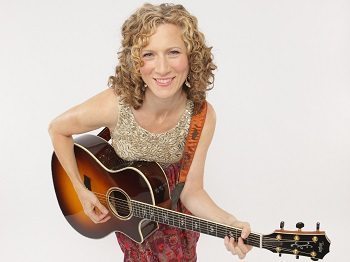 laurie-berkner-solo_photo-credit-jayme-thornton_300dpi