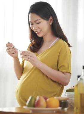 Tips for healthy snacking during pregnancy