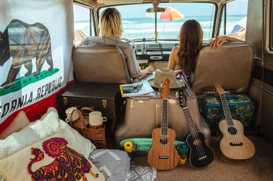 Fender_Ukulele_Lifestyle_3