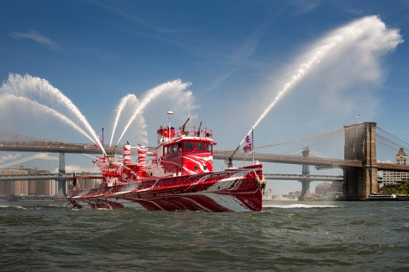 Tauba Auerbach: “Flow Separation” Exhibition in Hudson River Park