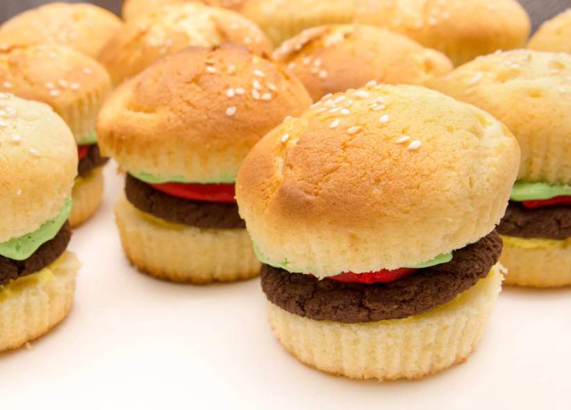 Hamburger Cupcakes Class – Chelsea