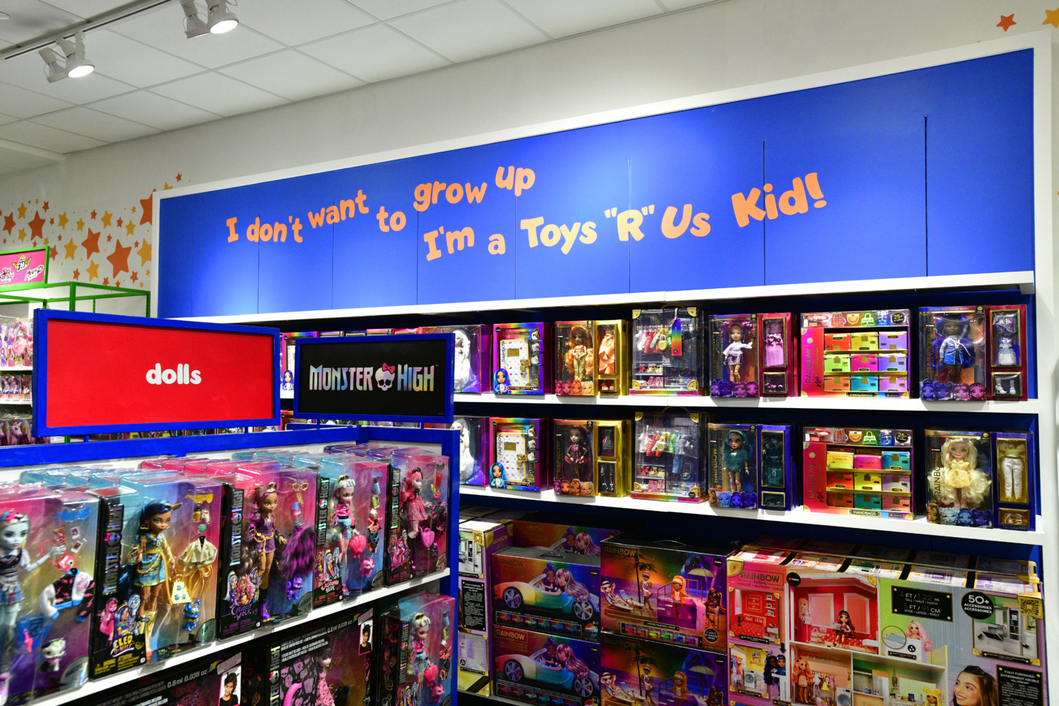 Macy’s Opens Flagship In-Store Toys”R”Us – New York Family