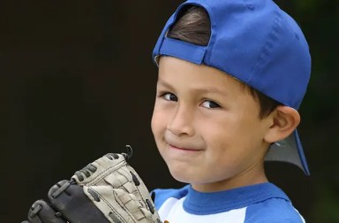 Baseball-Boy-Glove