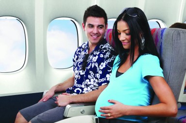 Pregnant-Traveling-Lady-Airplane