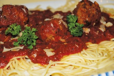 Spaghetti-and-meatballs