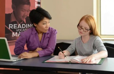 Tutoring-photo-for-Huntington-Article