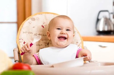 baby-sitting-in-highchair