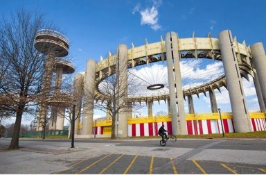 bike-riding-nyc-worlds-fair-queens