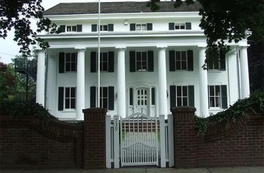 burr-homestead-exterior