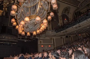 chandelier-majestic-theatre