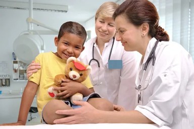 child-with-two-doctors