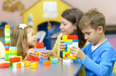 children-building-with-legos