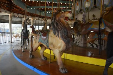 forest-park-carousel-lion