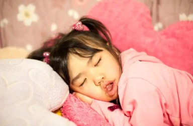 girl-sleeping-mouth-open