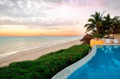 infinity-pool-on-beach