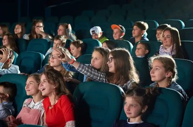 kids-in-audience