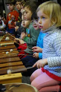 kids-in-music-class