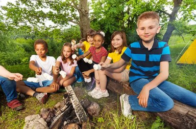 kids-roasting-marshmallows