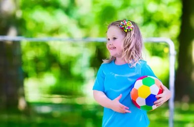 little-girl-soccer-ball