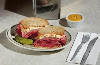 marvelous-mrs-maisel-carnegie-deli-pop-up1