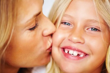 mother-and-girl-smiling