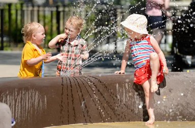 paul-raimonda-playground-water-feature