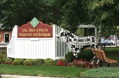 plainview-sign-horse