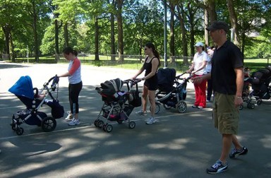 stroller-boot-camp-class-in-park