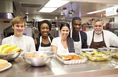 teens-volunteering-soup-kitchen