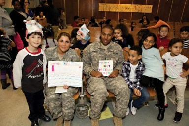 veterans-visit-school