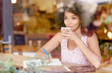 woman-drinking-coffee