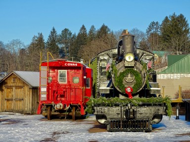 holiday train rides